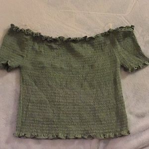 Off the shoulder crop